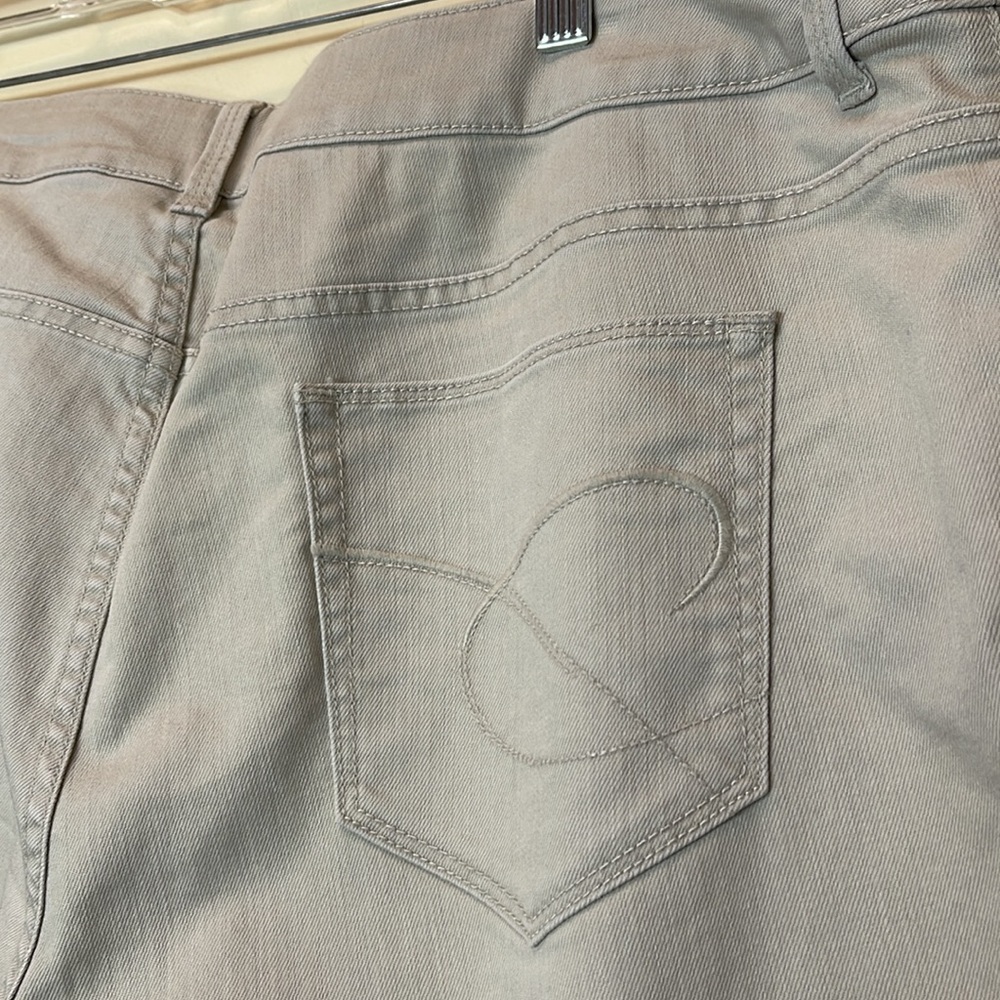 Chicos Platinum Denim Straight Wide Flare Leg Pants - Picture 5 of 11